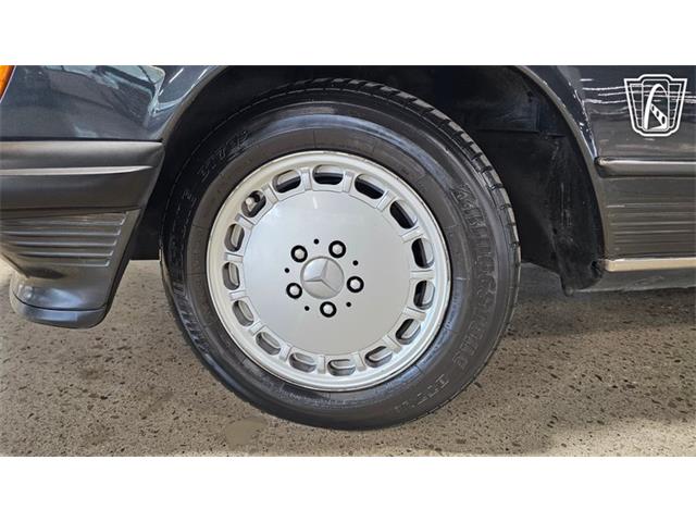 1986 Mercedes-Benz 560 (CC-2101424) for sale in Dearborn, Michigan