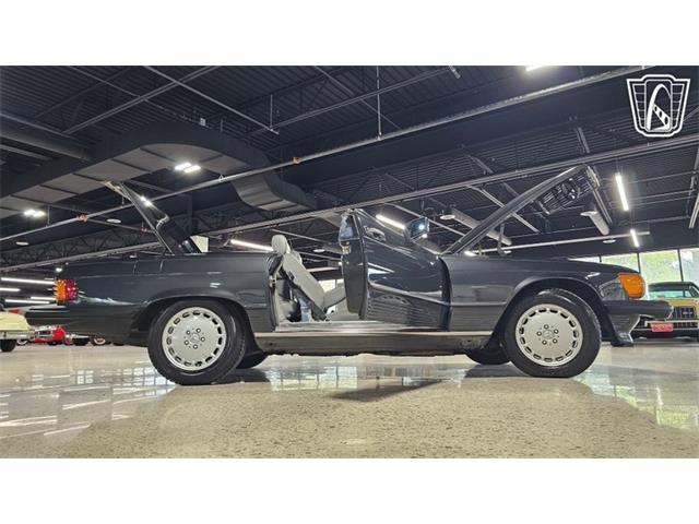 1986 Mercedes-Benz 560 (CC-2101424) for sale in Dearborn, Michigan