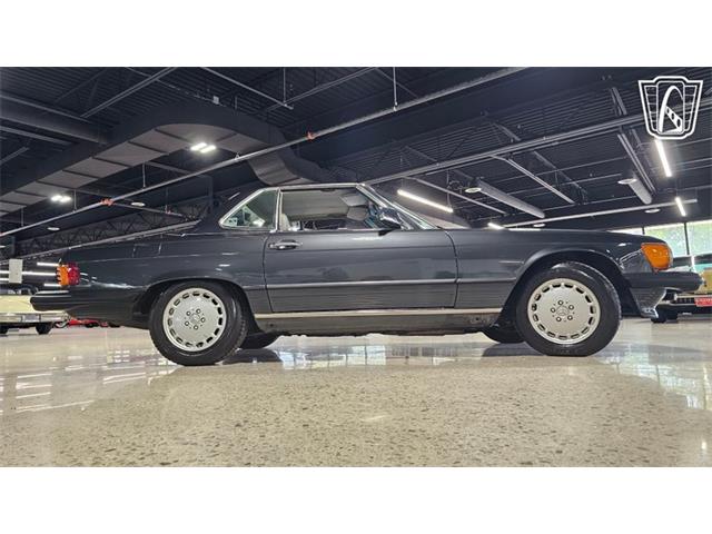 1986 Mercedes-Benz 560 (CC-2101424) for sale in Dearborn, Michigan
