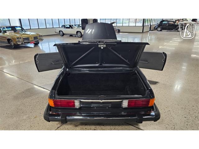 1986 Mercedes-Benz 560 (CC-2101424) for sale in Dearborn, Michigan