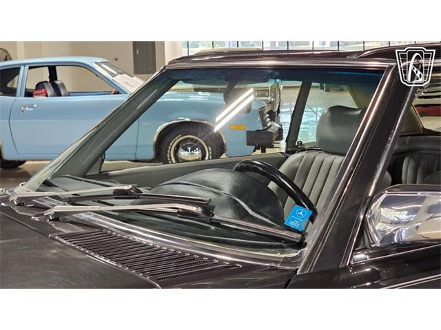 1986 Mercedes-Benz 560 (CC-2101424) for sale in Dearborn, Michigan