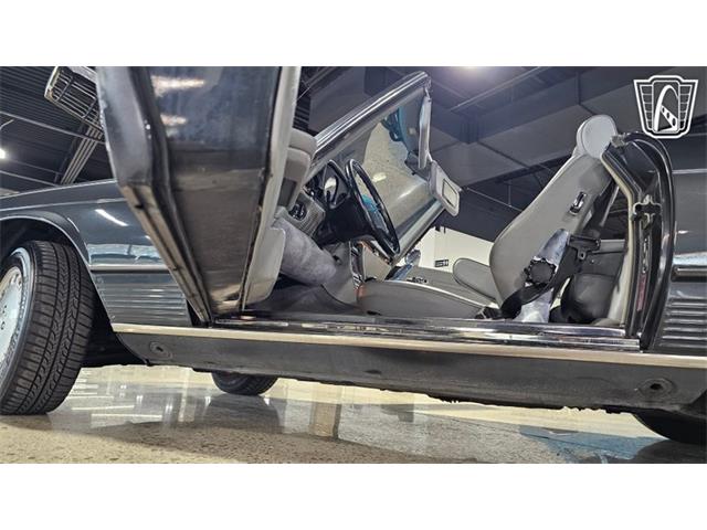 1986 Mercedes-Benz 560 (CC-2101424) for sale in Dearborn, Michigan