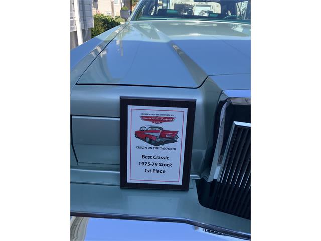 1977 Lincoln Continental Mark V (CC-2101509) for sale in toronto, Ontario