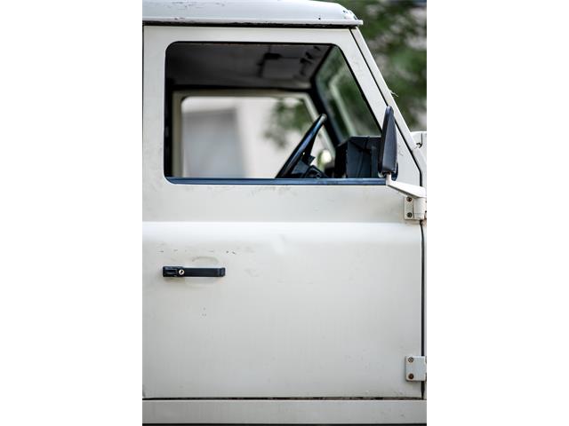 1991 Land Rover Defender 110 (CC-2101533) for sale in Boston, Massachusetts
