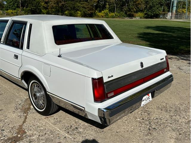 1989 Lincoln Town Car (CC-2101569) for sale in Shelby Township, Michigan