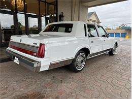 1989 Lincoln Town Car (CC-2101569) for sale in Shelby Township, Michigan
