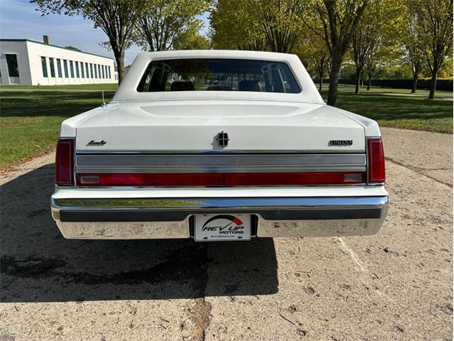 1989 Lincoln Town Car (CC-2101569) for sale in Shelby Township, Michigan