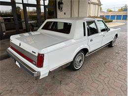 1989 Lincoln Town Car (CC-2101569) for sale in Shelby Township, Michigan