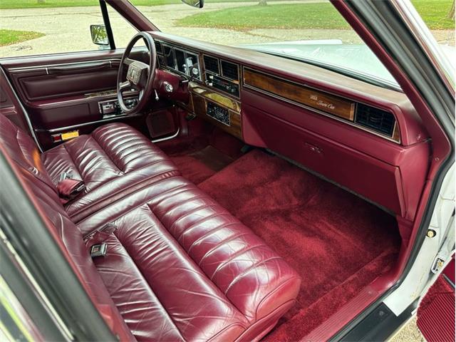 1989 Lincoln Town Car (CC-2101569) for sale in Shelby Township, Michigan