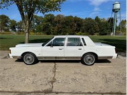 1989 Lincoln Town Car (CC-2101569) for sale in Shelby Township, Michigan