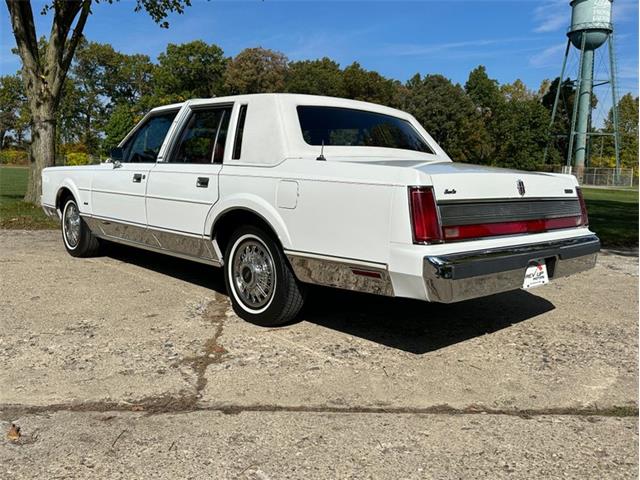 1989 Lincoln Town Car (CC-2101569) for sale in Shelby Township, Michigan