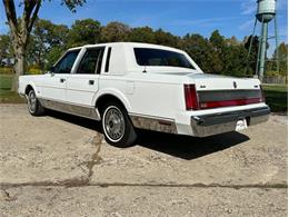 1989 Lincoln Town Car (CC-2101569) for sale in Shelby Township, Michigan