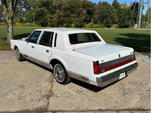1989 Lincoln Town Car (CC-2101569) for sale in Shelby Township, Michigan
