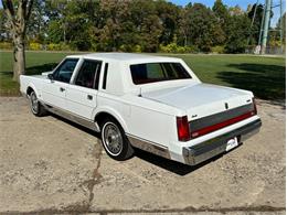 1989 Lincoln Town Car (CC-2101569) for sale in Shelby Township, Michigan