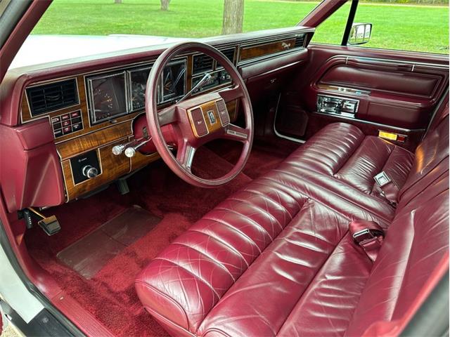 1989 Lincoln Town Car (CC-2101569) for sale in Shelby Township, Michigan