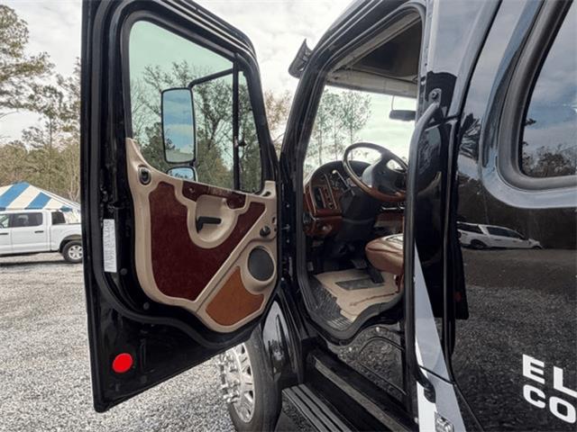 2009 Freightliner M2 106 (CC-2101793) for sale in Birmingham, Alabama