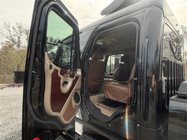 2009 Freightliner M2 106 (CC-2101793) for sale in Birmingham, Alabama