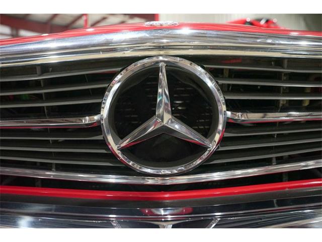 1987 Mercedes-Benz 560SL (CC-2101875) for sale in Kentwood, Michigan