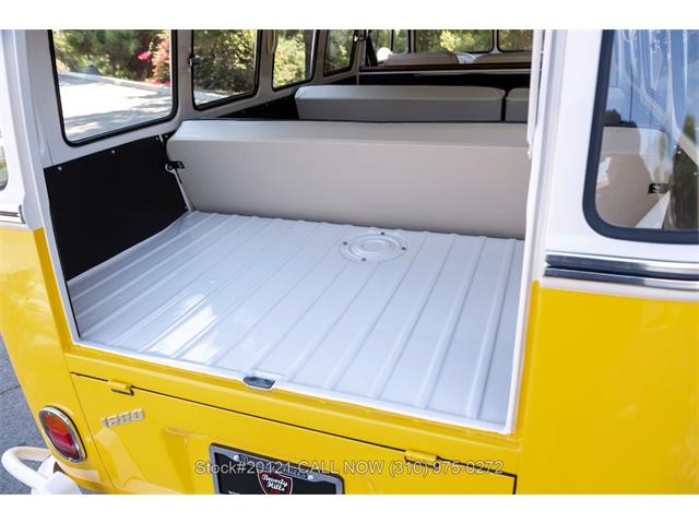 1974 Volkswagen Bus (CC-2101914) for sale in Beverly Hills, California