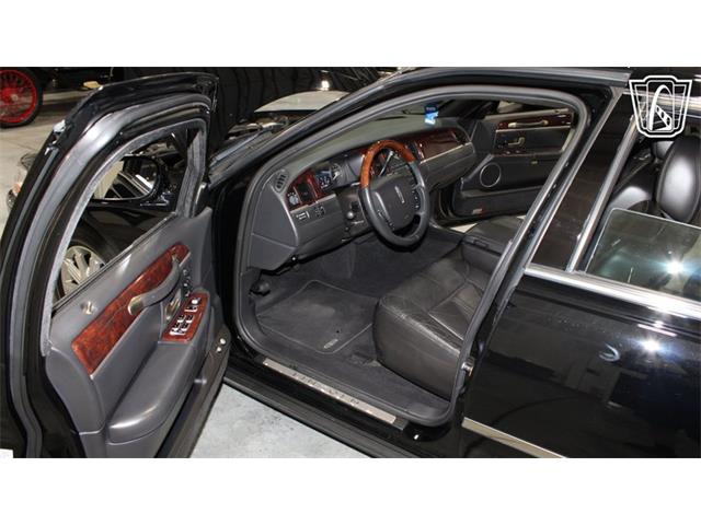 2006 Lincoln Town Car (CC-2101922) for sale in Runnemede, New Jersey
