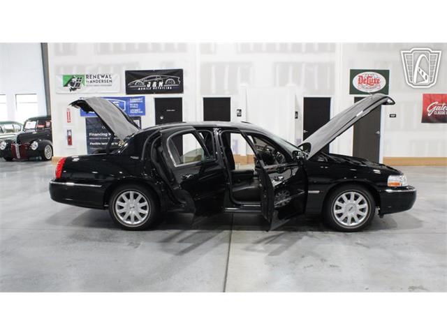 2006 Lincoln Town Car (CC-2101922) for sale in Runnemede, New Jersey
