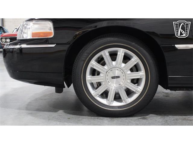2006 Lincoln Town Car (CC-2101922) for sale in Runnemede, New Jersey
