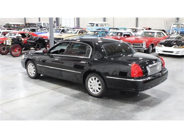 2006 Lincoln Town Car (CC-2101922) for sale in Runnemede, New Jersey