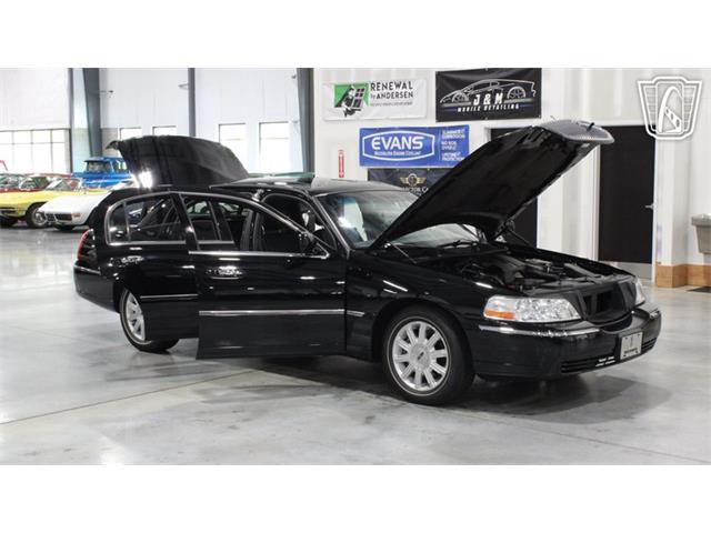 2006 Lincoln Town Car (CC-2101922) for sale in Runnemede, New Jersey