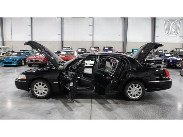 2006 Lincoln Town Car (CC-2101922) for sale in Runnemede, New Jersey
