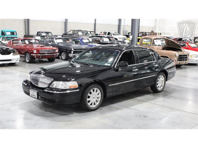 2006 Lincoln Town Car (CC-2101922) for sale in Runnemede, New Jersey