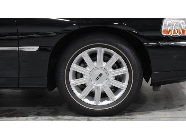 2006 Lincoln Town Car (CC-2101922) for sale in Runnemede, New Jersey