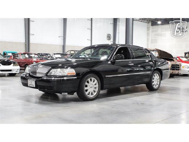 2006 Lincoln Town Car (CC-2101922) for sale in Runnemede, New Jersey