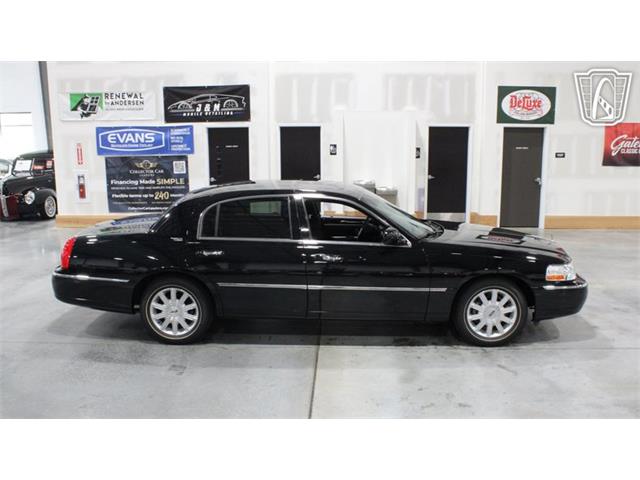 2006 Lincoln Town Car (CC-2101922) for sale in Runnemede, New Jersey