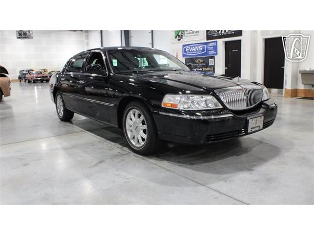 2006 Lincoln Town Car (CC-2101922) for sale in Runnemede, New Jersey