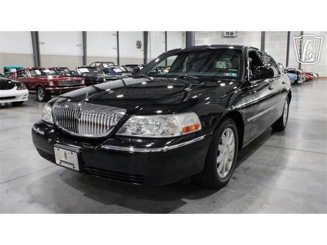 2006 Lincoln Town Car (CC-2101922) for sale in Runnemede, New Jersey