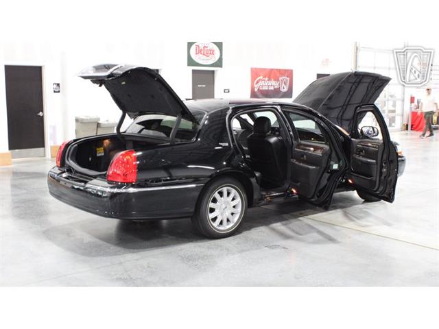 2006 Lincoln Town Car (CC-2101922) for sale in Runnemede, New Jersey