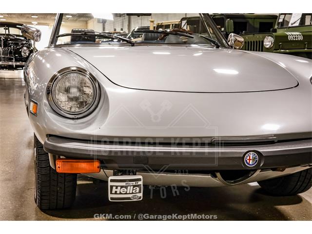 1976 Alfa Romeo 2000 Spider Veloce (CC-2101967) for sale in Grand Rapids, Michigan