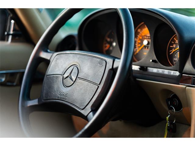 1989 Mercedes-Benz 560SL (CC-2102215) for sale in Southampton, New York