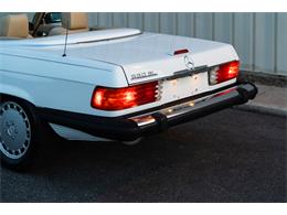 1989 Mercedes-Benz 560SL (CC-2102215) for sale in Southampton, New York