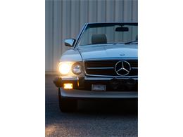 1989 Mercedes-Benz 560SL (CC-2102215) for sale in Southampton, New York