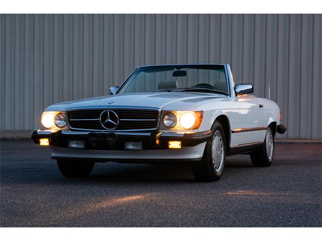 1989 Mercedes-Benz 560SL (CC-2102215) for sale in Southampton, New York