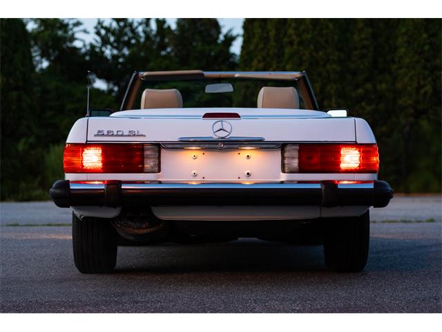 1989 Mercedes-Benz 560SL (CC-2102215) for sale in Southampton, New York