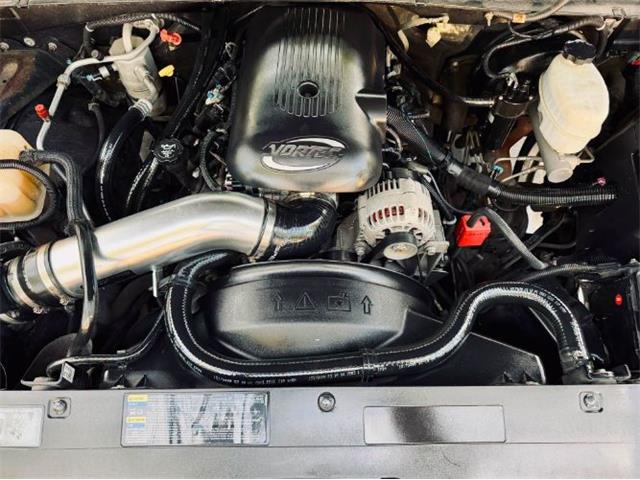 2004 Chevrolet Silverado (CC-2102305) for sale in Cadillac, Michigan