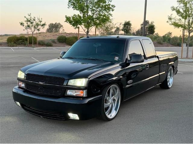 2004 Chevrolet Silverado (CC-2102305) for sale in Cadillac, Michigan