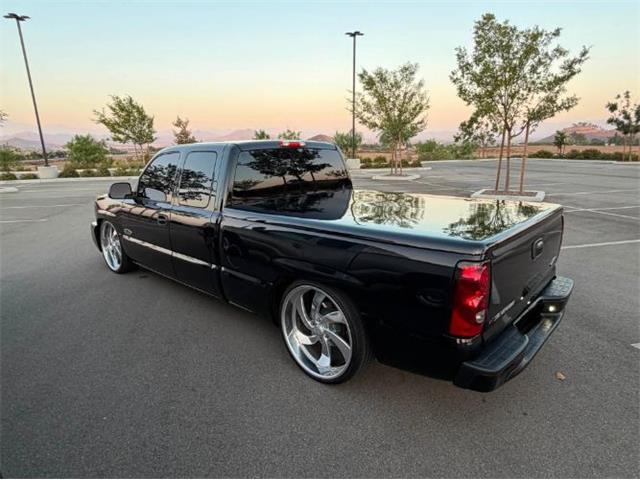 2004 Chevrolet Silverado (CC-2102305) for sale in Cadillac, Michigan