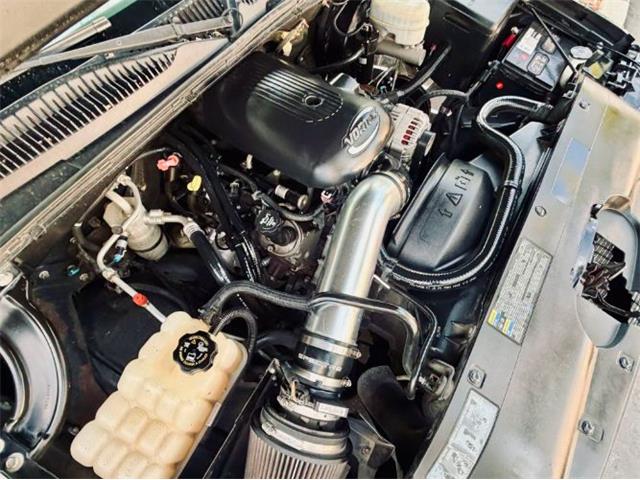 2004 Chevrolet Silverado (CC-2102305) for sale in Cadillac, Michigan