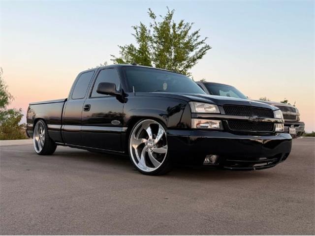2004 Chevrolet Silverado (CC-2102305) for sale in Cadillac, Michigan