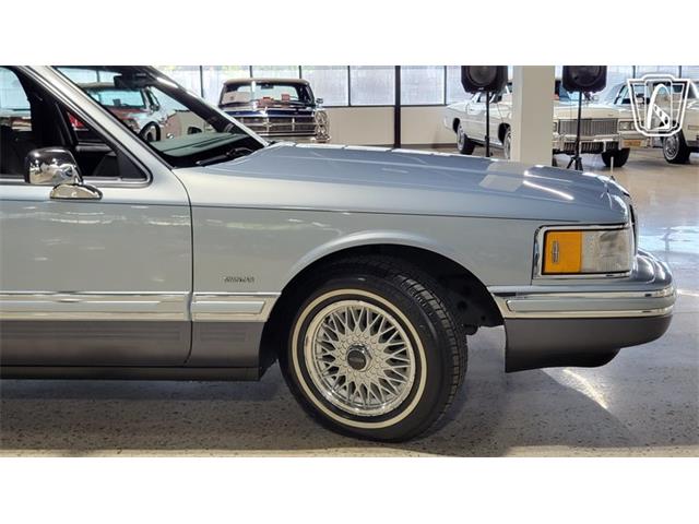 1993 Lincoln Town Car (CC-2102348) for sale in Dearborn, Michigan