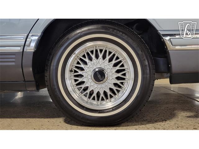 1993 Lincoln Town Car (CC-2102348) for sale in Dearborn, Michigan