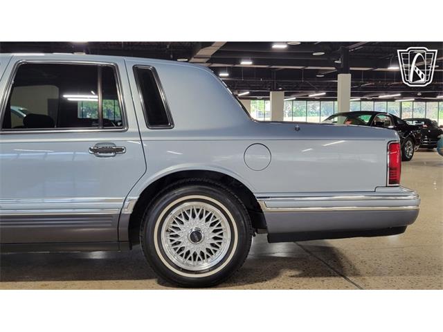 1993 Lincoln Town Car (CC-2102348) for sale in Dearborn, Michigan